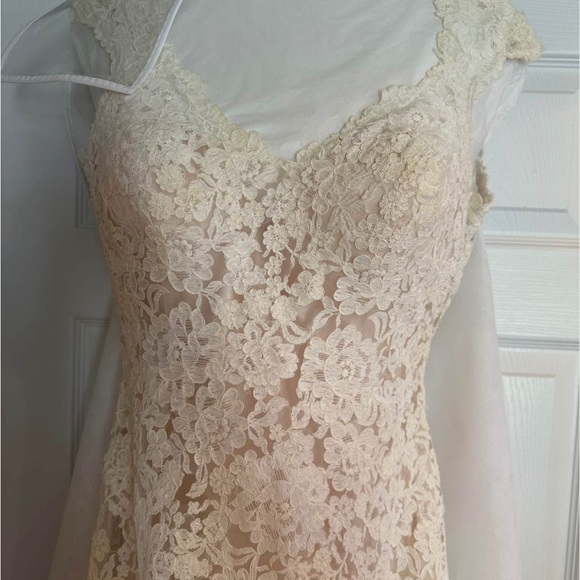 Allure Bridals Lace Wedding Dress in Cream - Picture 2 of 11